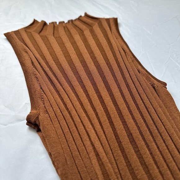 LVIR Brown Turtleneck Rayon Tank Top Size Small SSENSE - Picture 9 of 10